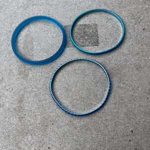3 women's bracelets in blue color